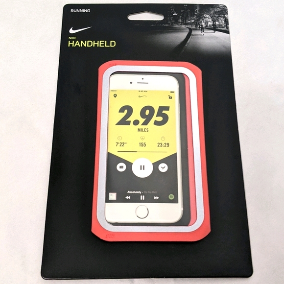 NWT ~ NIKE Handheld Phone Case
